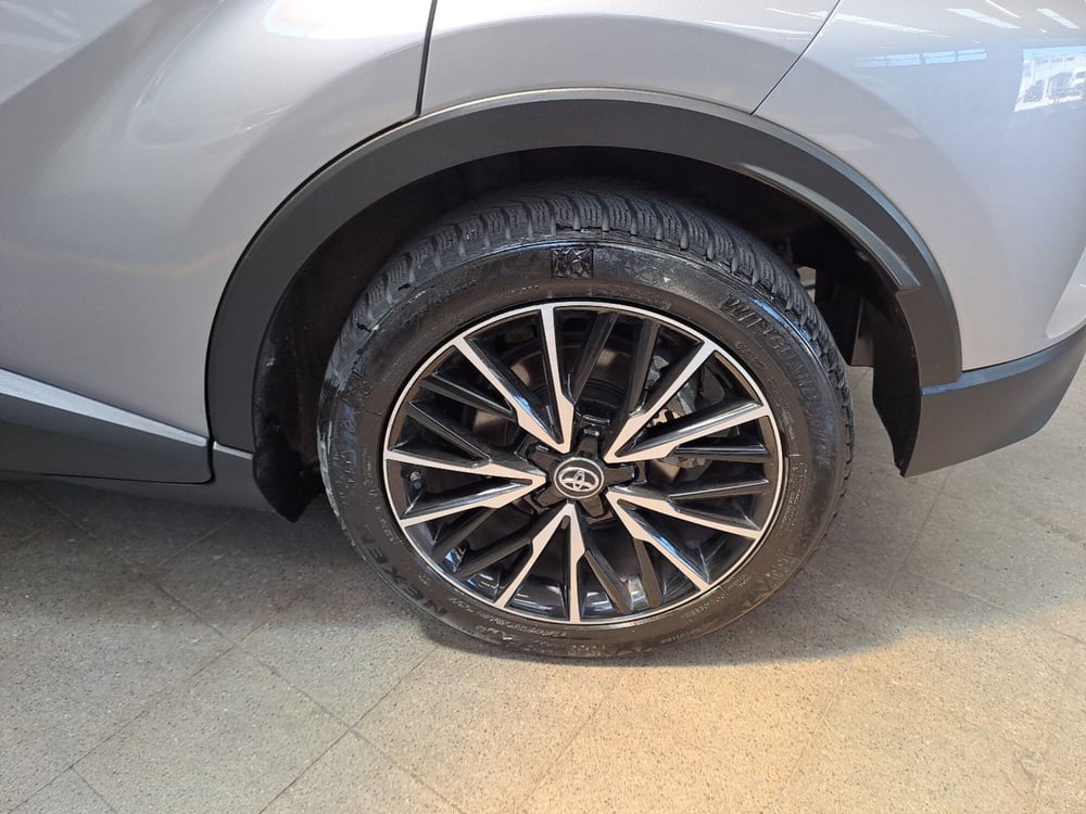 Toyota Toyota C-HR usata a Pescara (11)
