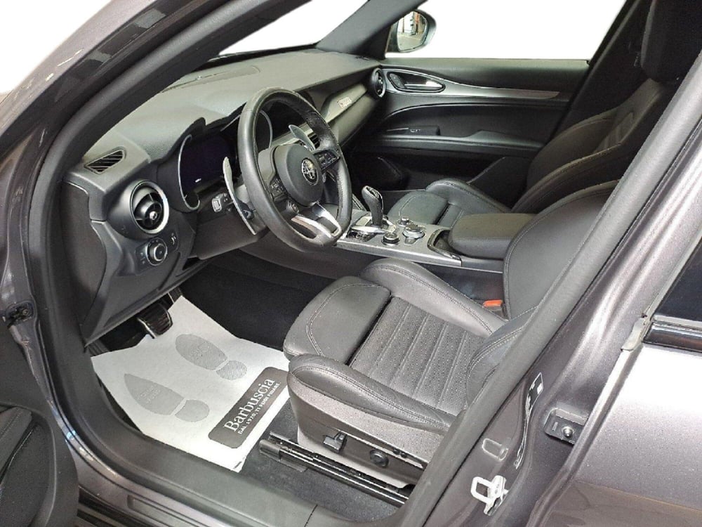 Alfa Romeo Stelvio usata a Pescara (10)