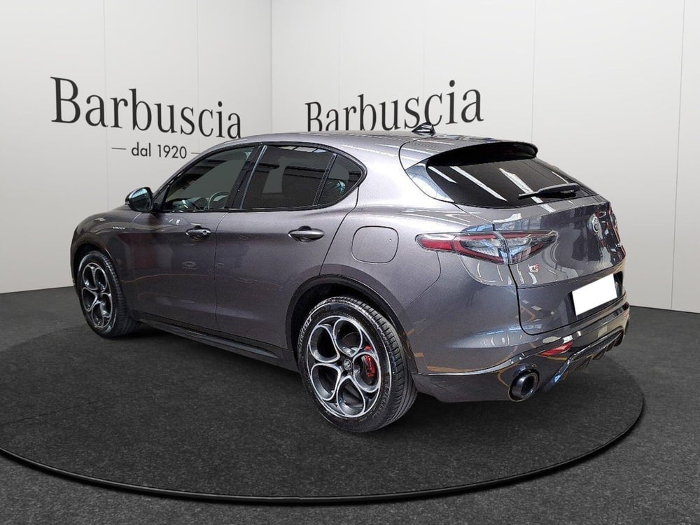 Alfa Romeo Stelvio usata a Pescara (3)