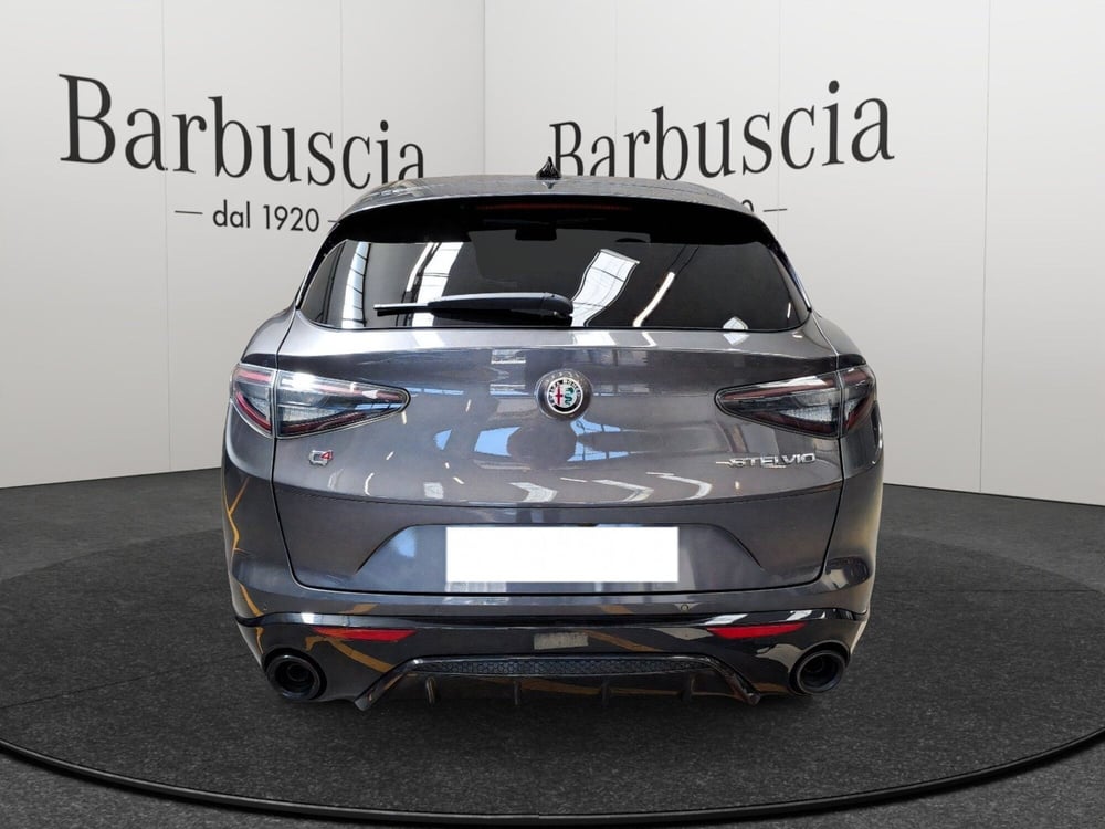 Alfa Romeo Stelvio usata a Pescara (4)