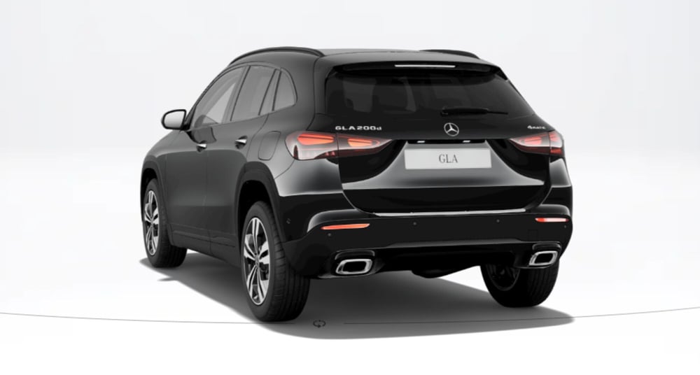 Mercedes-Benz GLA SUV nuova a Bolzano (2)