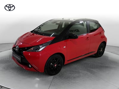 Toyota Aygo 1.0 VVT-i 69 CV 5 porte x-play MMT del 2018 usata a Montecorvino Pugliano
