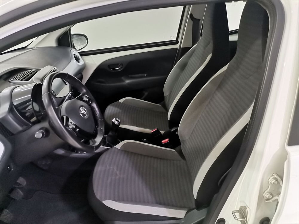 Toyota Aygo usata a Salerno (9)