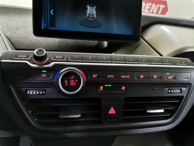 BMW i3 usata a Salerno (17)