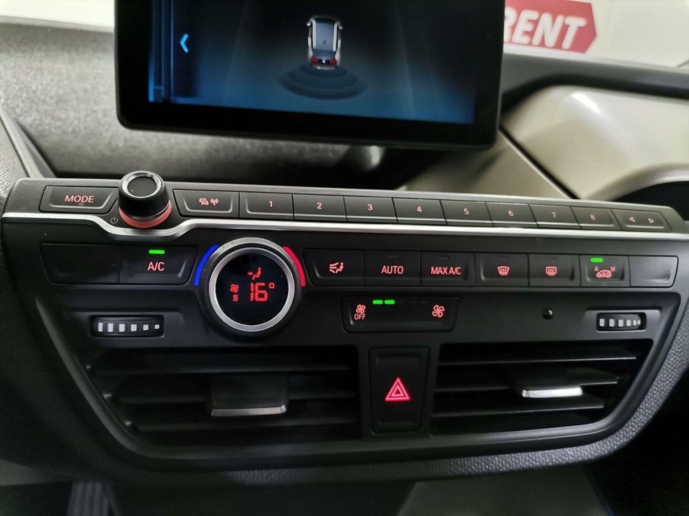 BMW i3 usata a Salerno (17)