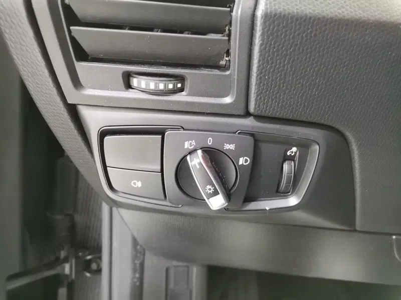 BMW i3 usata a Salerno (19)