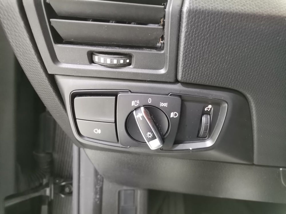 BMW i3 usata a Salerno (19)