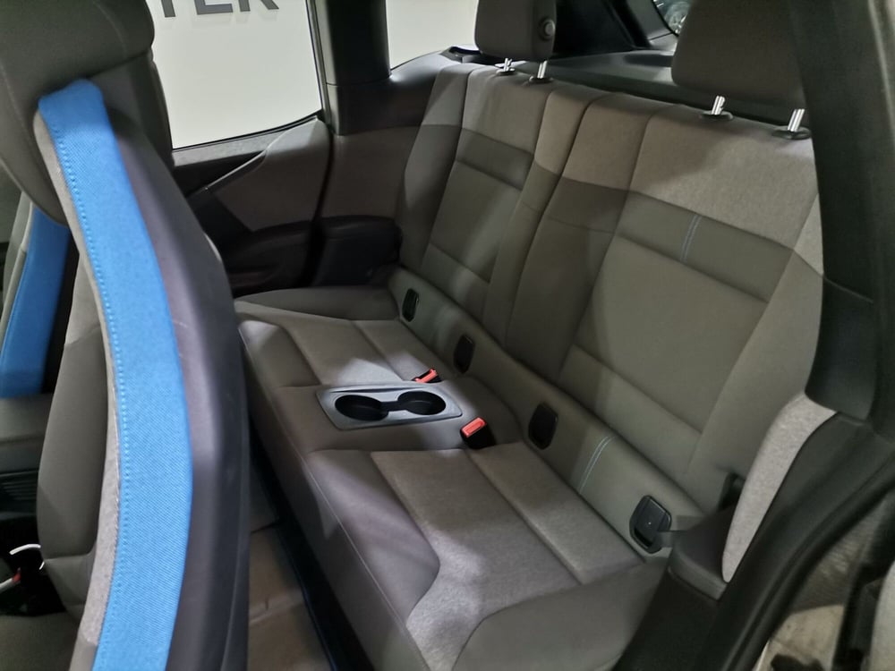 BMW i3 usata a Salerno (9)
