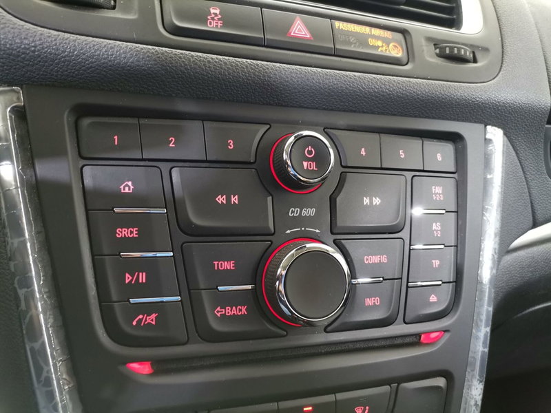 Opel Mokka usata a Salerno (17)