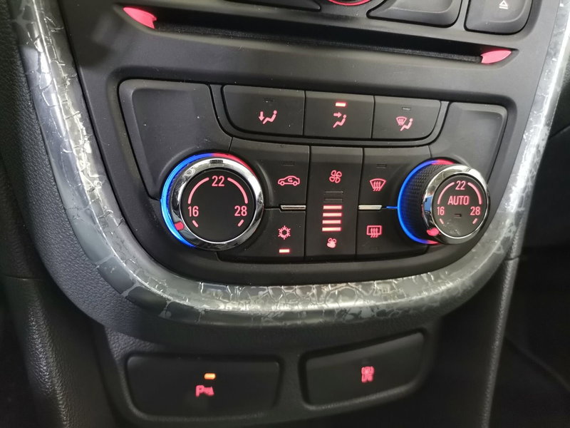 Opel Mokka usata a Salerno (18)