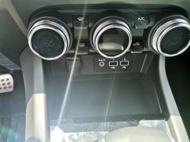 Renault Arkana nuova a Salerno (14)
