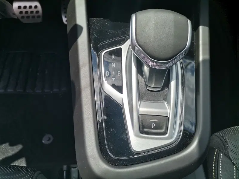 Renault Arkana nuova a Salerno (15)