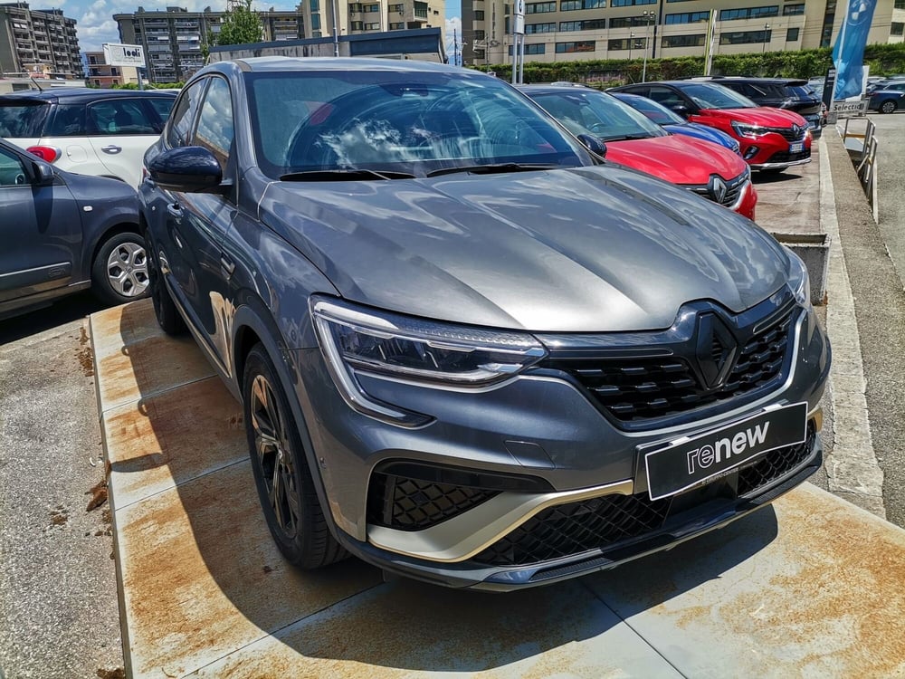 Renault Arkana nuova a Salerno (2)