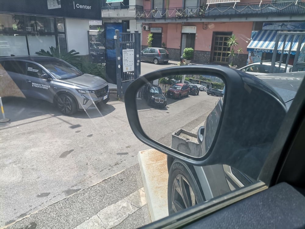 Renault Arkana nuova a Salerno (9)