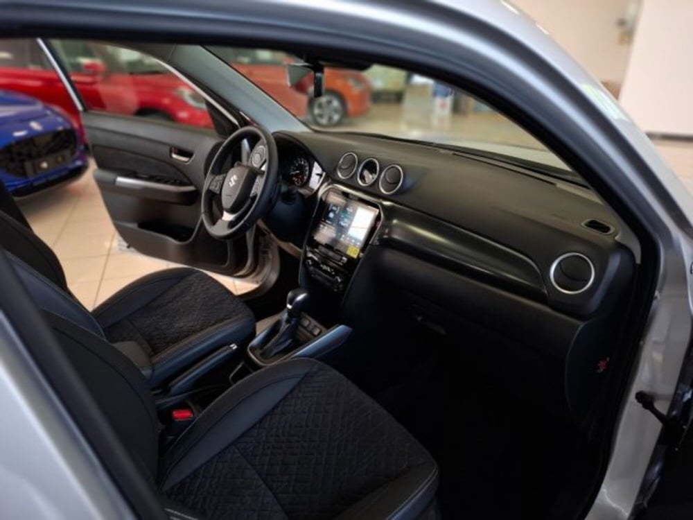 Suzuki Vitara nuova a Reggio Emilia (13)