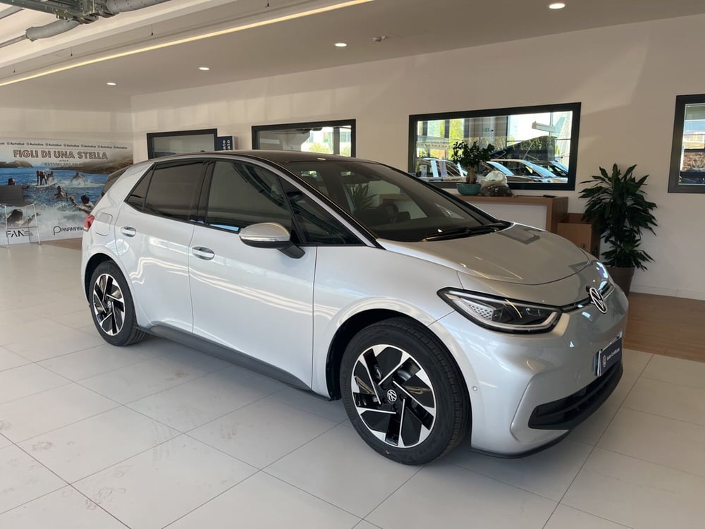Volkswagen ID.3 nuova a Salerno (4)