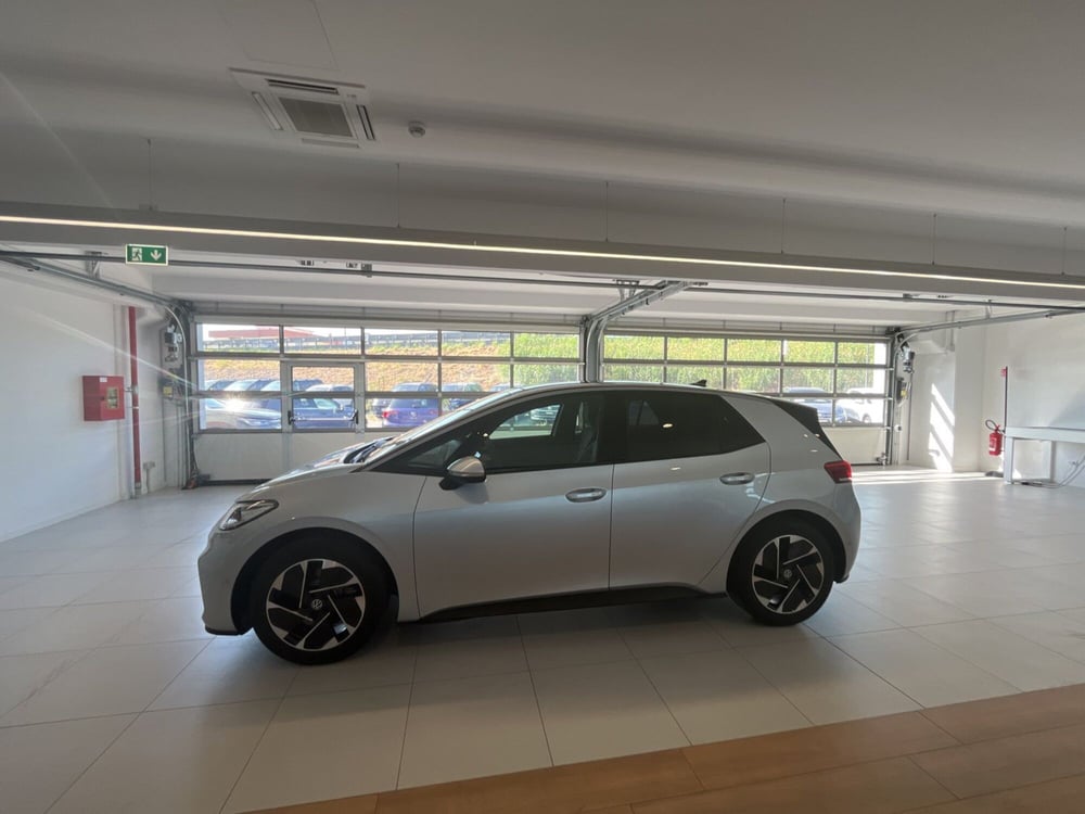 Volkswagen ID.3 nuova a Salerno (6)