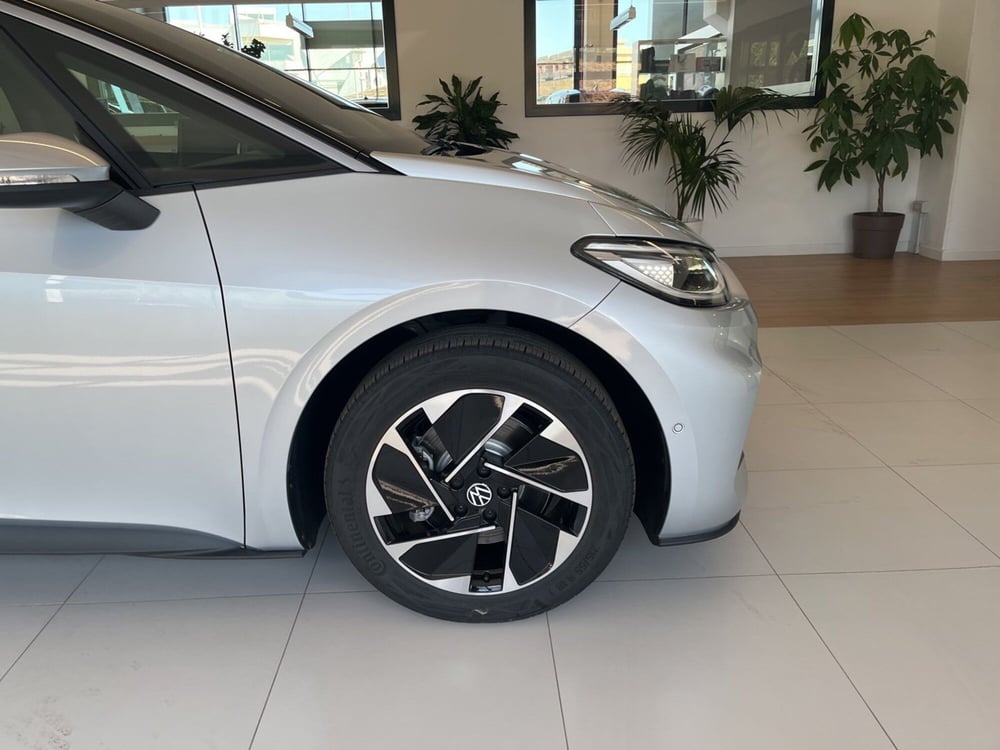Volkswagen ID.3 nuova a Salerno (7)