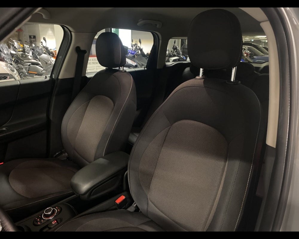 MINI Mini Countryman usata a Napoli (12)