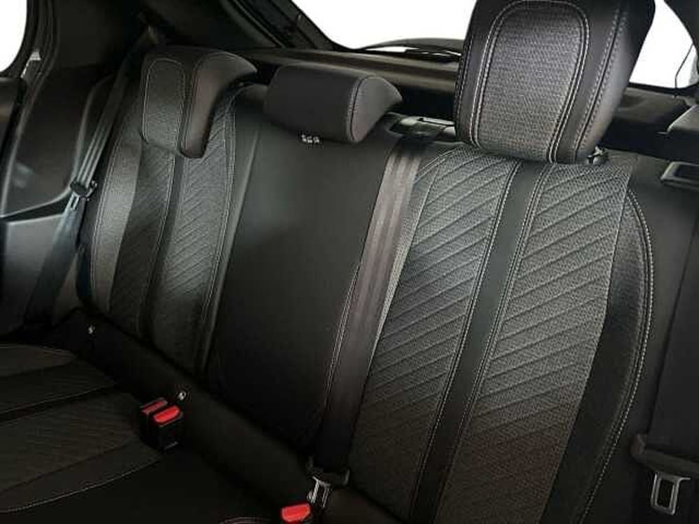 Peugeot 208 nuova a Salerno (14)