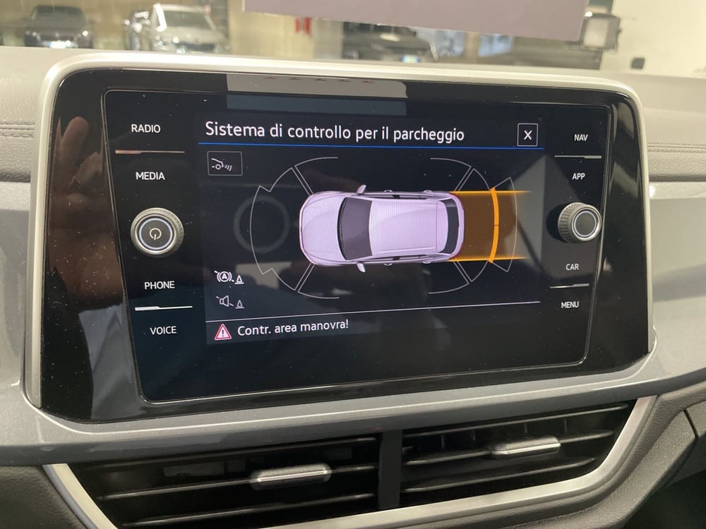 Volkswagen T-Roc usata a Varese (11)
