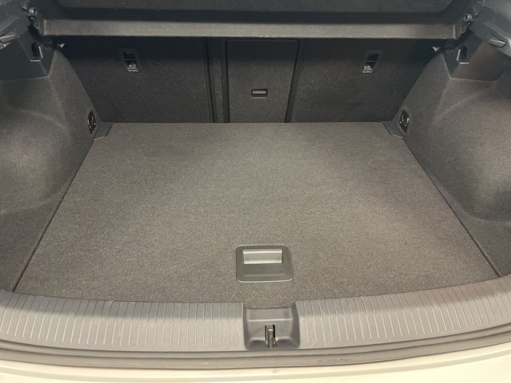 Volkswagen T-Roc usata a Varese (14)