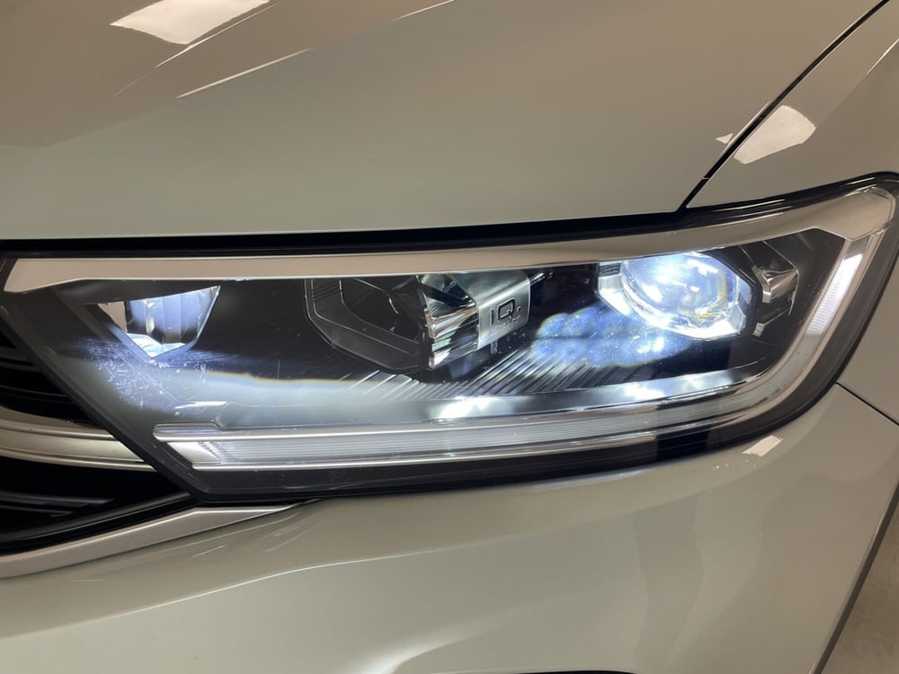 Volkswagen T-Roc usata a Varese (15)