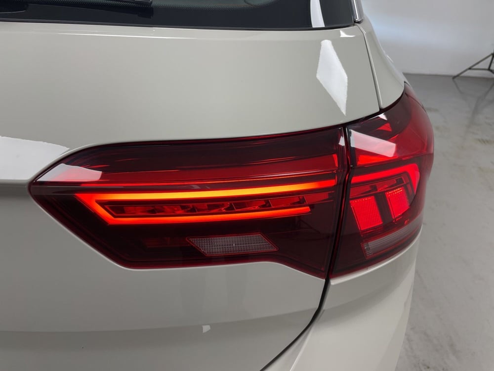 Volkswagen T-Roc usata a Varese (16)