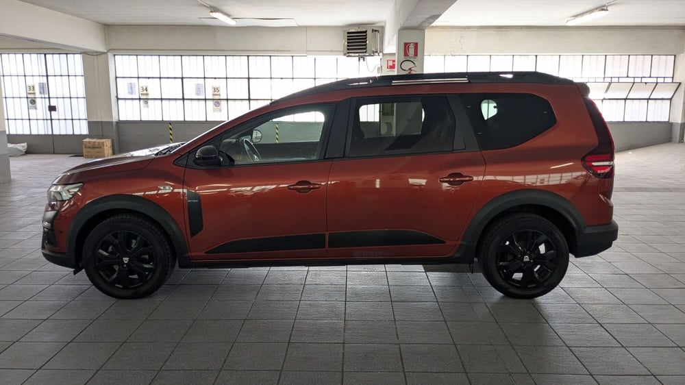 Dacia Jogger usata a Milano (2)