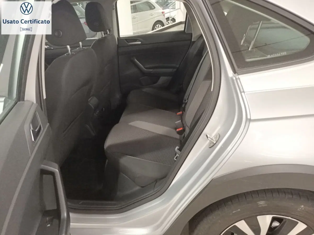 Volkswagen Taigo usata a Genova (7)