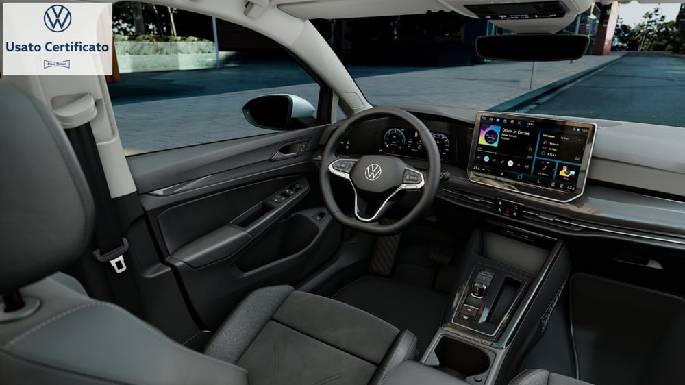 Volkswagen Golf nuova a Genova (8)