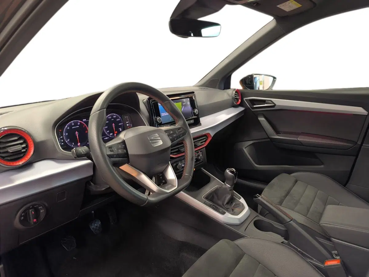 SEAT Arona usata a Udine (10)