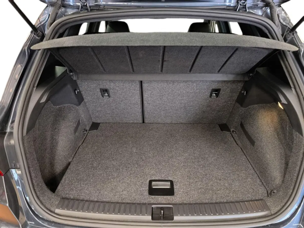 SEAT Arona usata a Udine (15)
