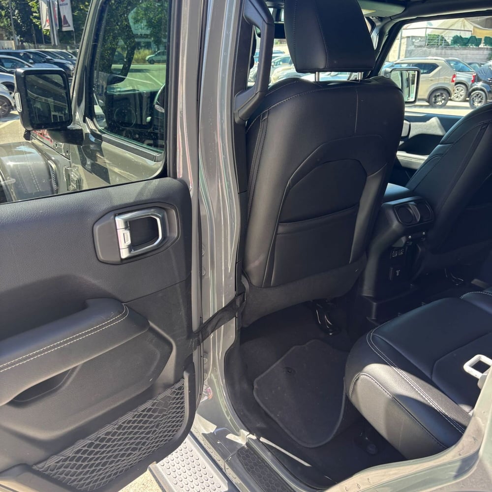Jeep Wrangler Unlimited usata a L'Aquila (7)