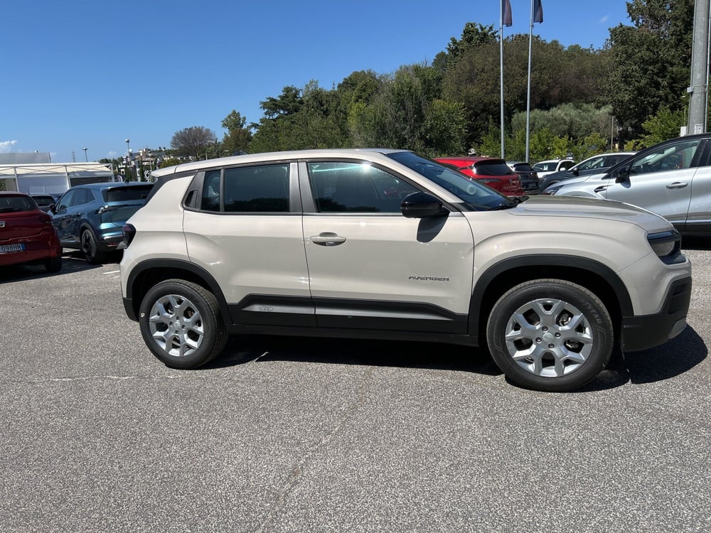 Jeep Avenger nuova a Roma (8)