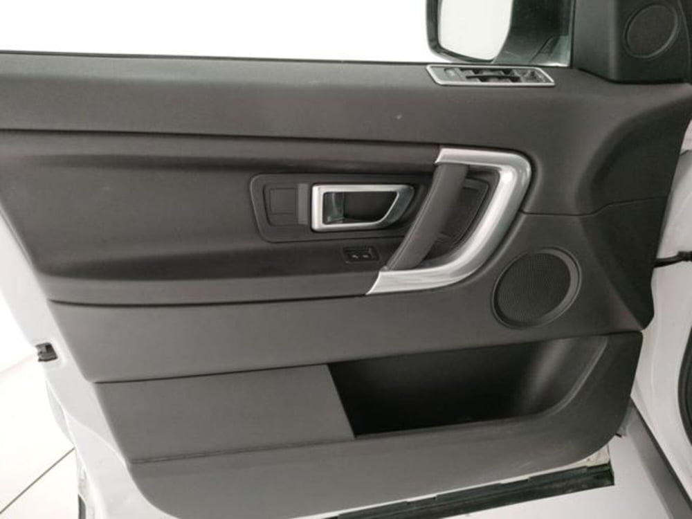 Land Rover Discovery Sport usata a Modena (10)