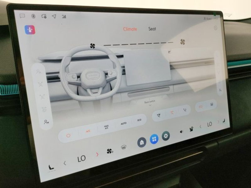 Lynk & Co 08 usata a Modena (20)