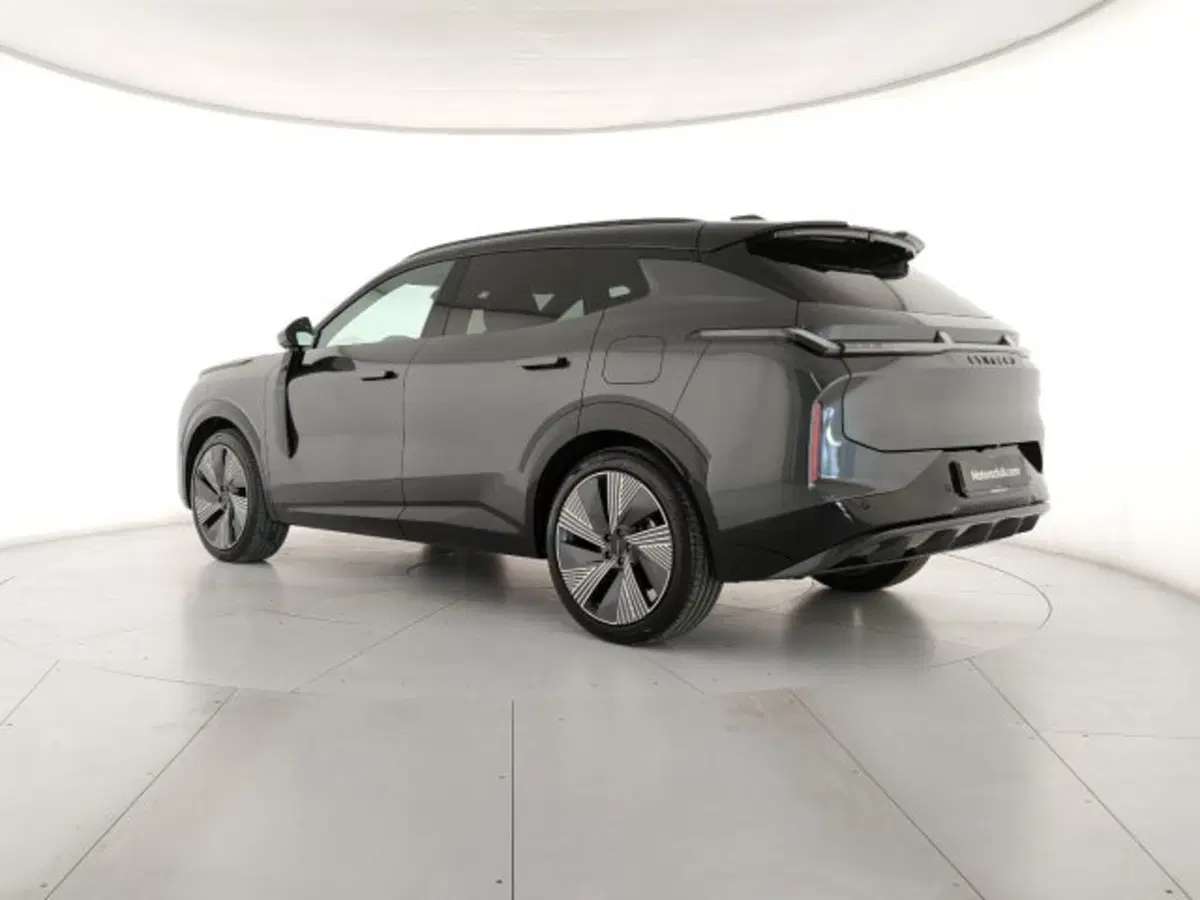 Lynk & Co 08 usata a Modena (3)
