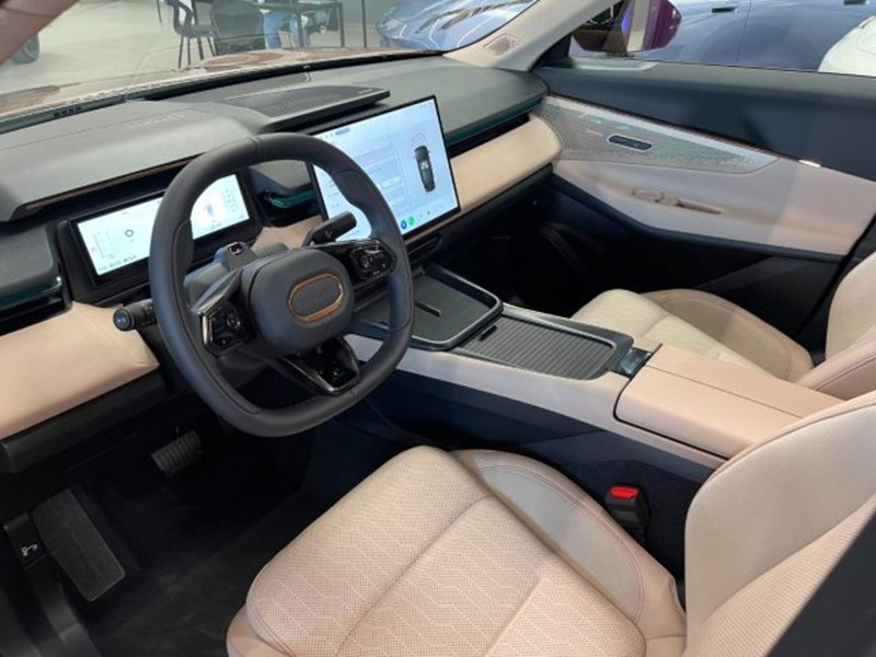 Lynk & Co 08 usata a Modena (8)