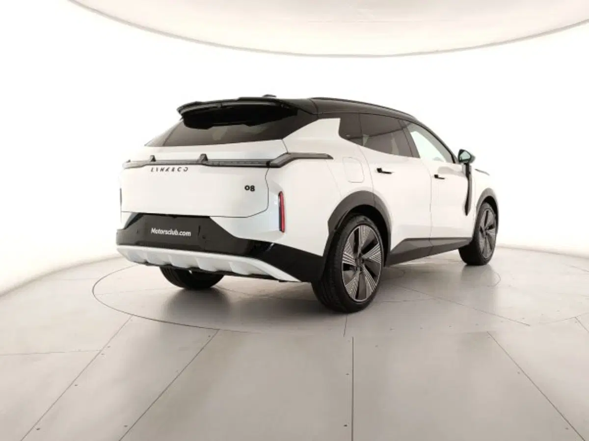Lynk & Co 08 nuova a Modena