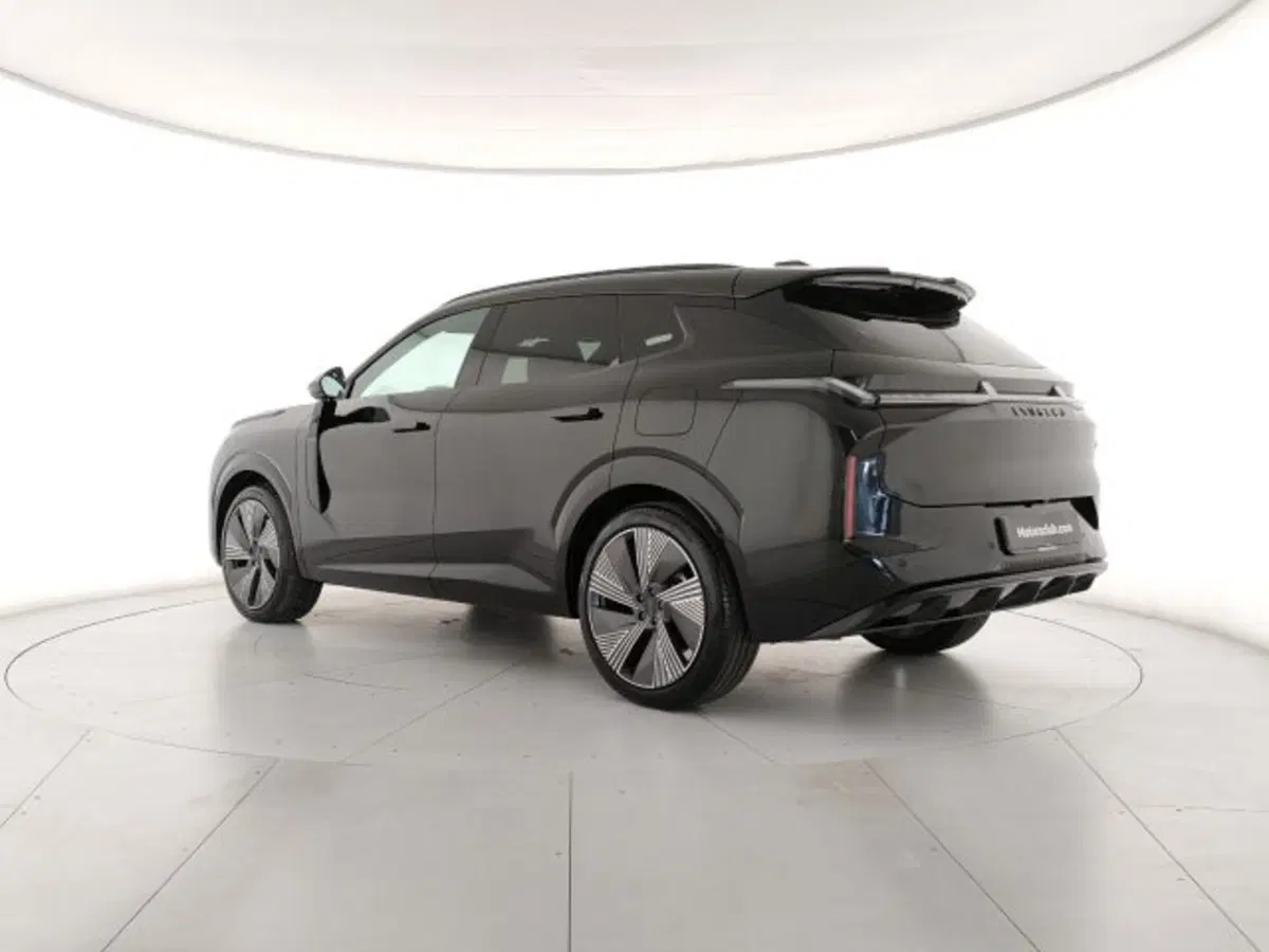 Lynk & Co 08 nuova a Modena (2)