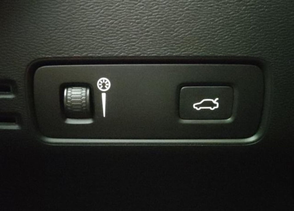 Volvo XC40 usata a Modena (12)
