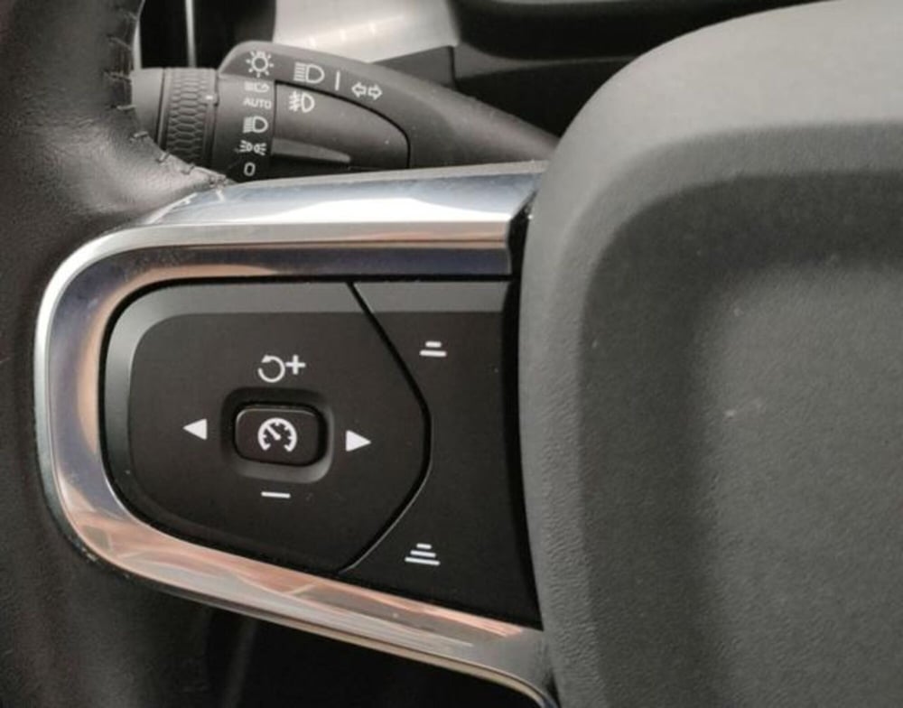 Volvo XC40 usata a Modena (15)