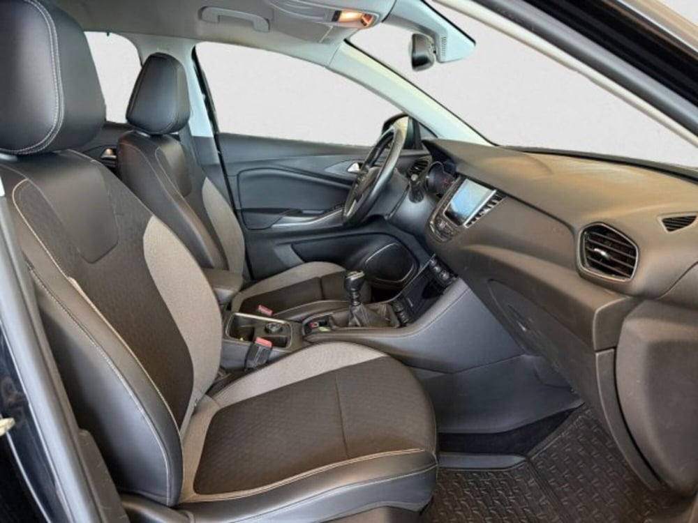 Opel Grandland X usata a Livorno (11)