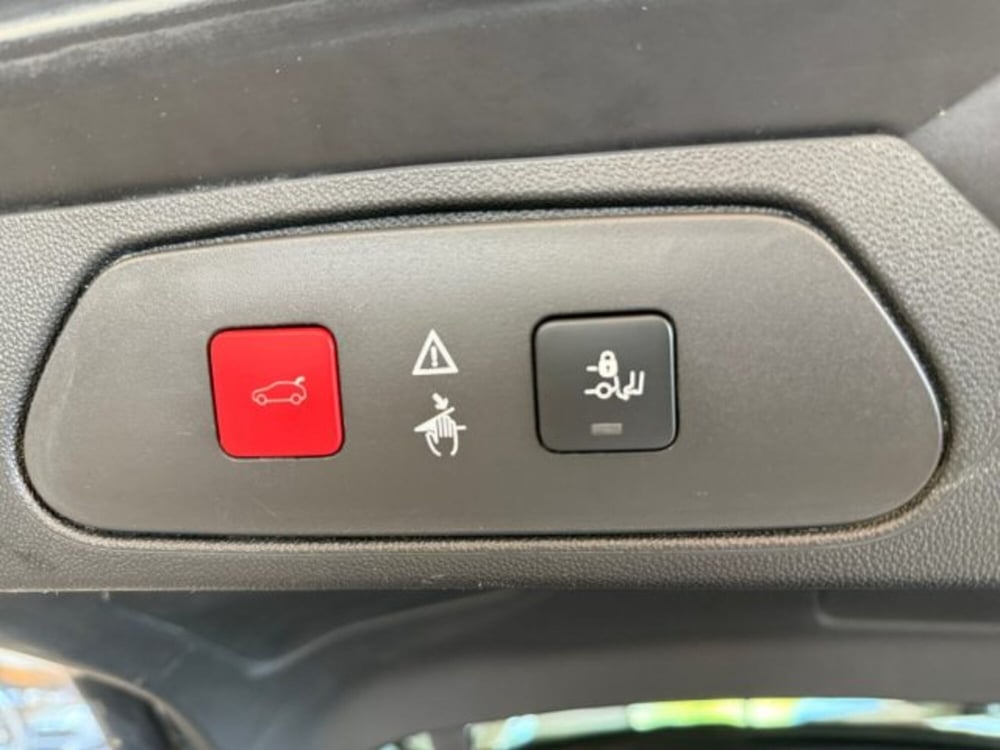 Opel Grandland X usata a Livorno (18)