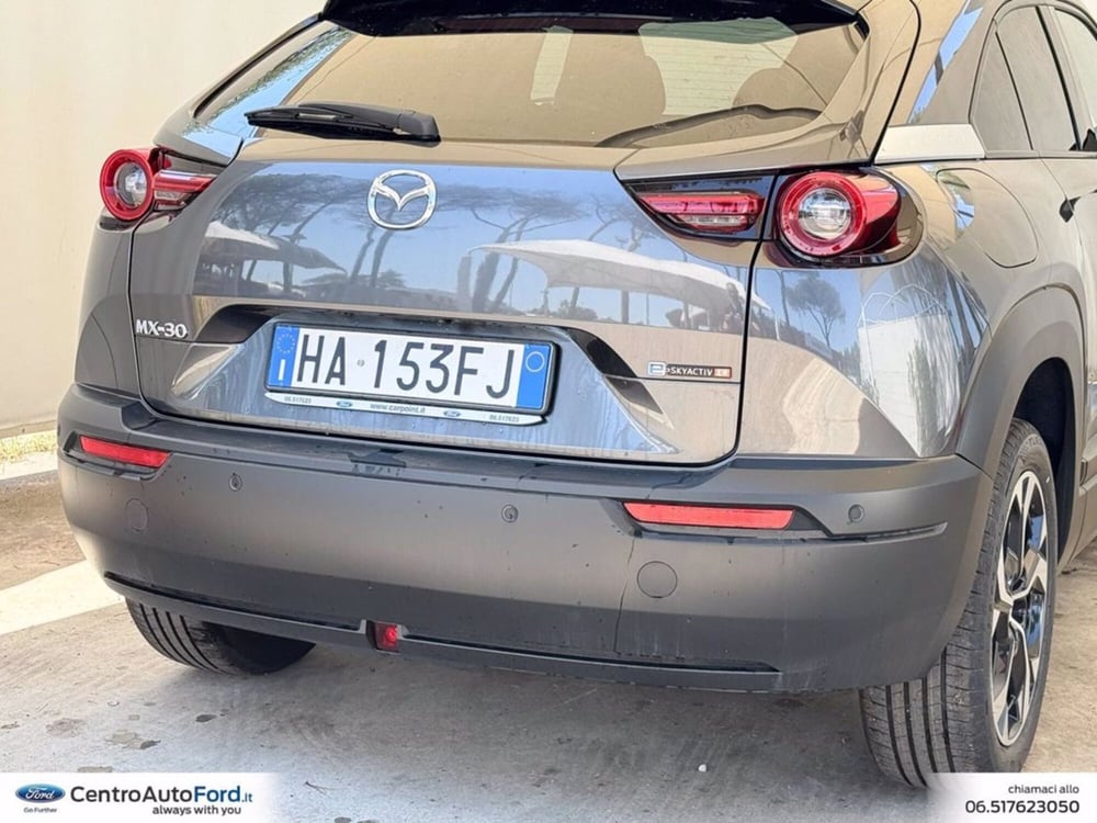 Mazda MX-30 R-EV nuova a Roma (17)