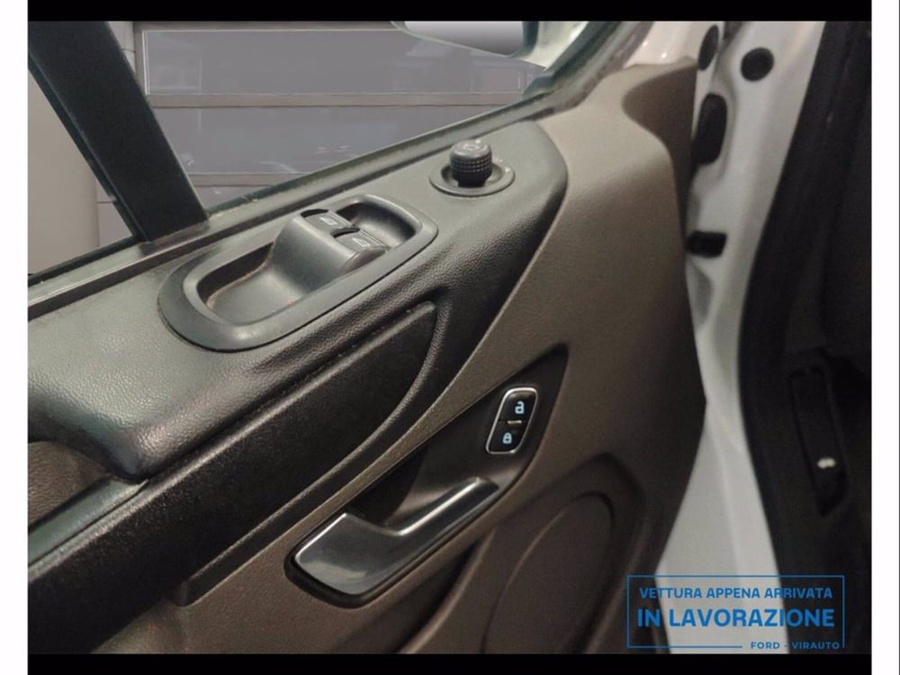 Ford Transit Custom Furgone usata a Catania (10)