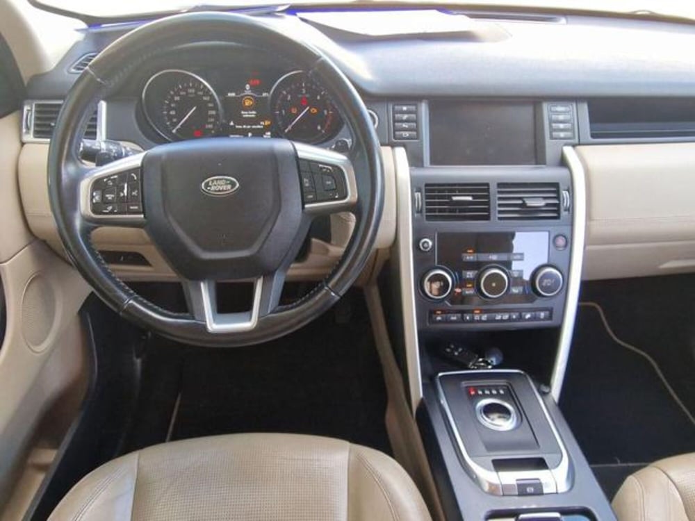Land Rover Discovery Sport usata a Salerno (10)