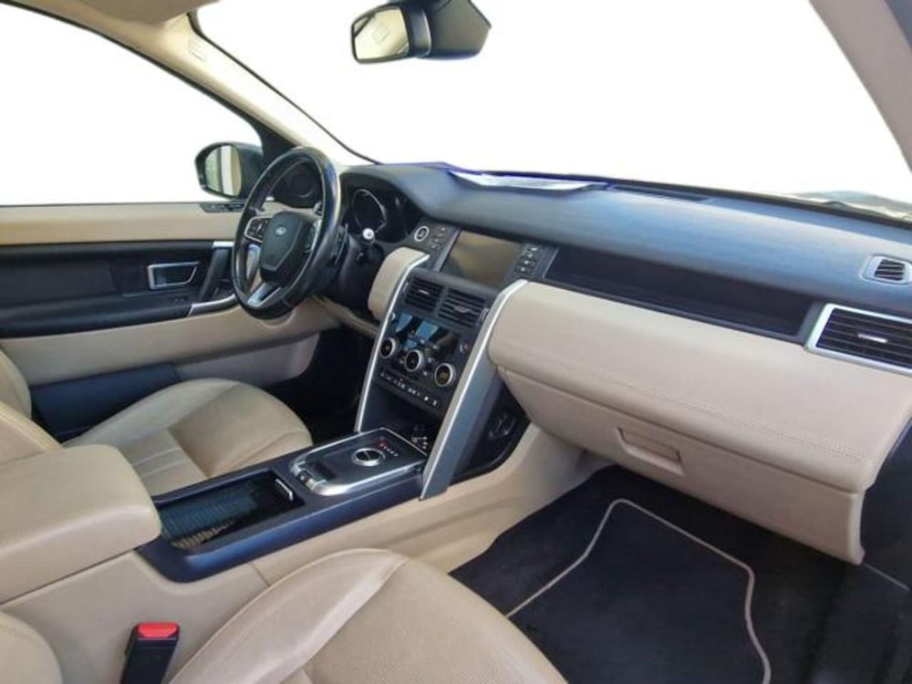 Land Rover Discovery Sport usata a Salerno (13)