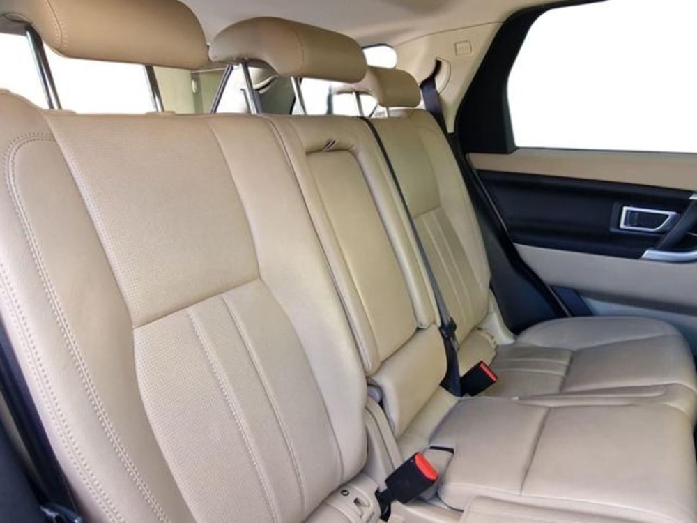 Land Rover Discovery Sport usata a Salerno (14)